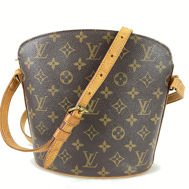 Second hand LV - Sling bag for both men and women - 100 % Genuine leather