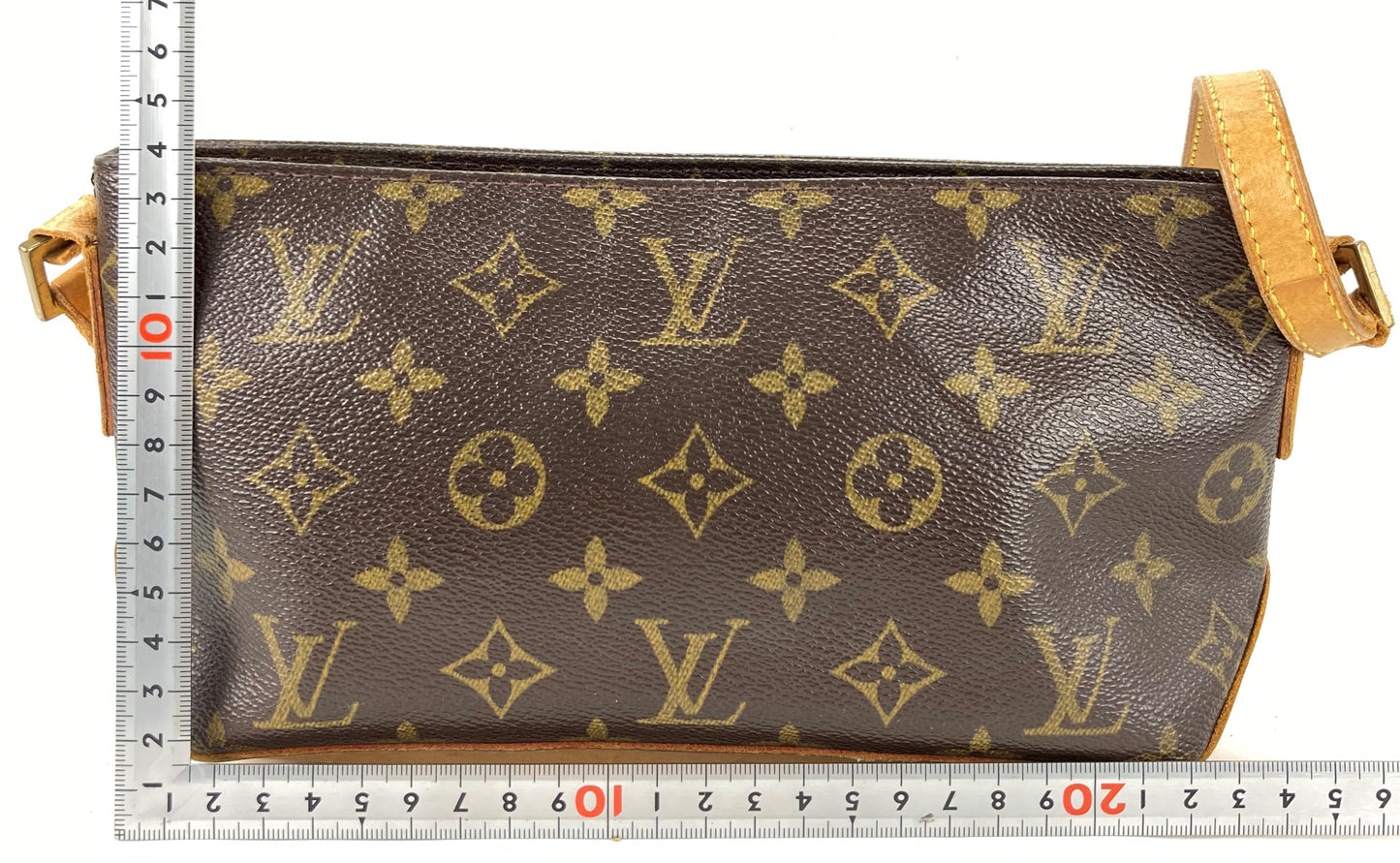 100 % Authentic Louis Vuitton Trotteur M51240 (USED) 380-44