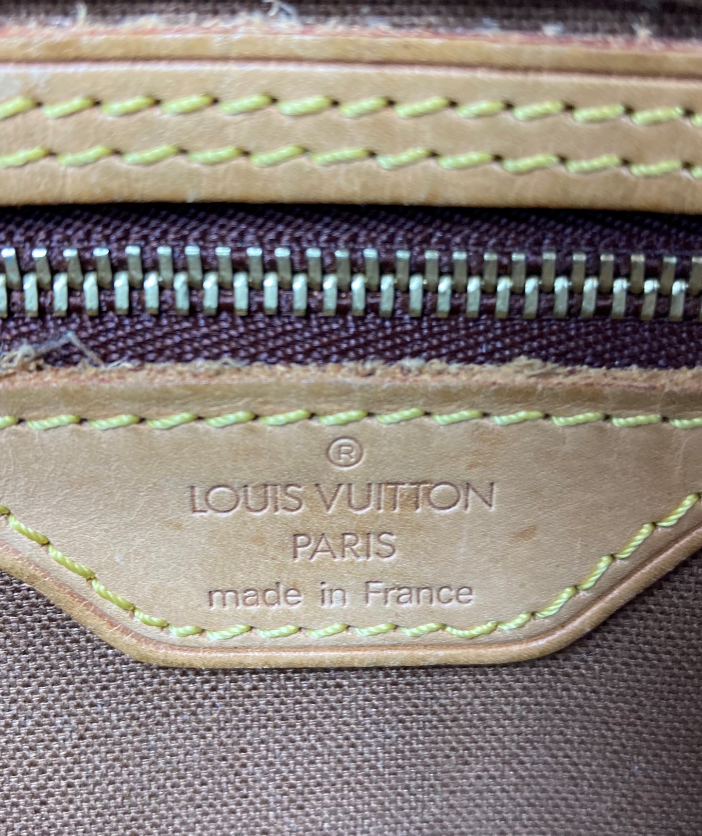 100 % Authentic Louis Vuitton Trotteur M51240 (USED) 380-44