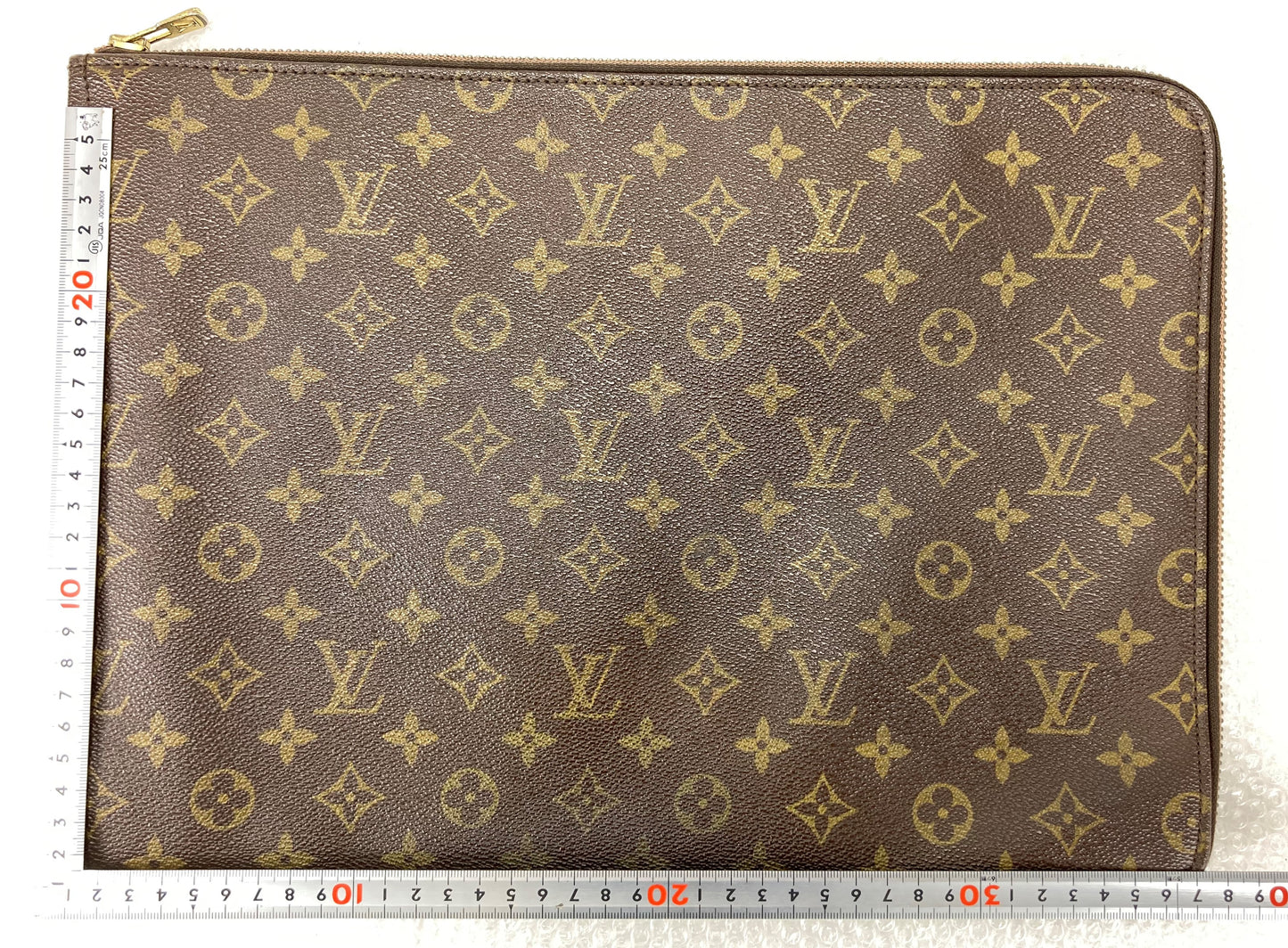 100 % Authentic Louis Vuitton POSH DOCUMENTS M53456 (USED) 144-22