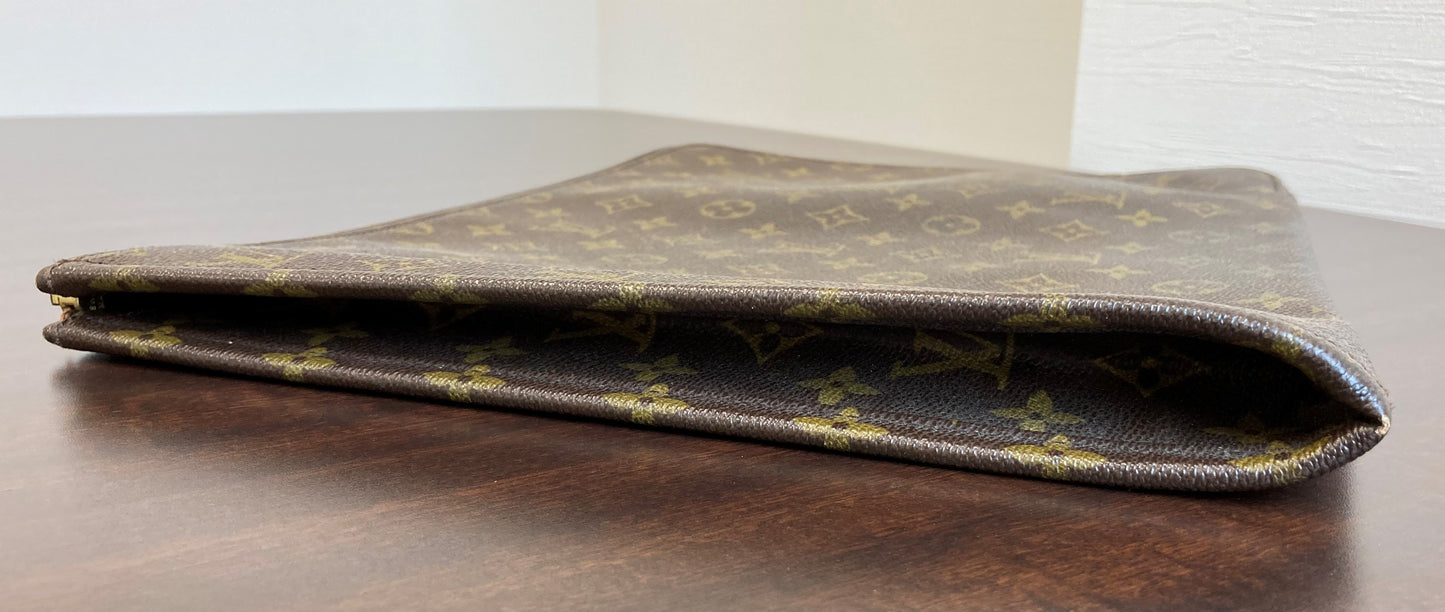 100 % Authentic Louis Vuitton POSH DOCUMENTS M53456 (USED) 144-22