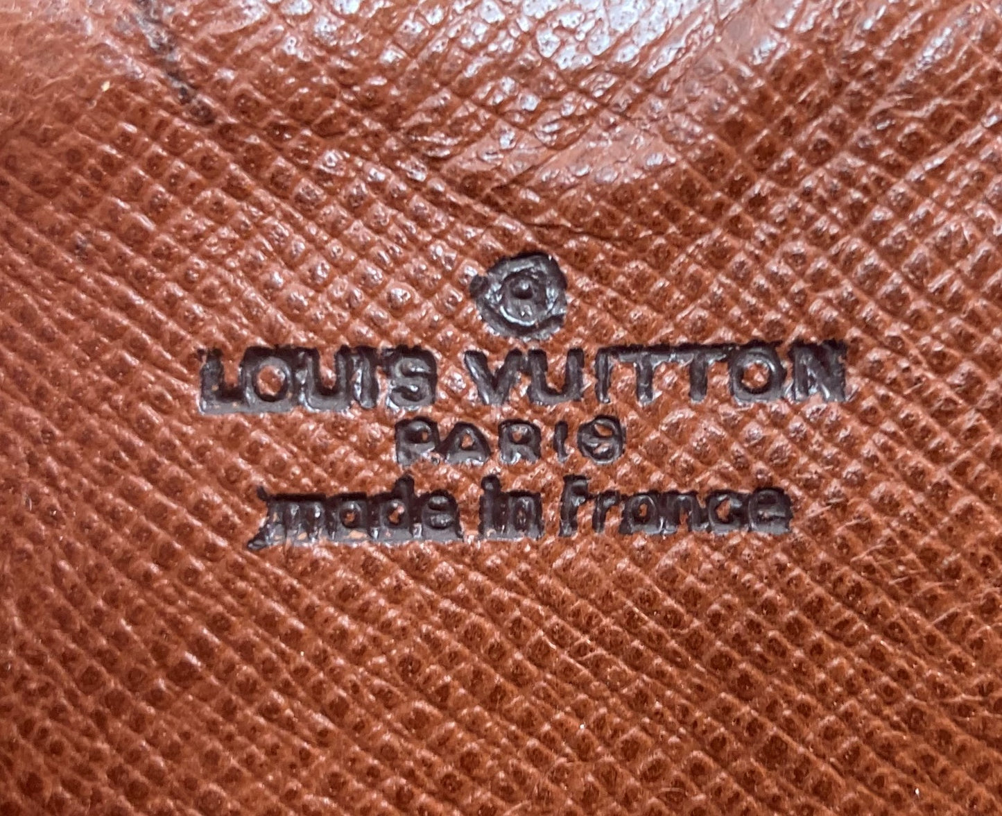 100 % Authentic Louis Vuitton POSH DOCUMENTS M53456 (USED) 144-22