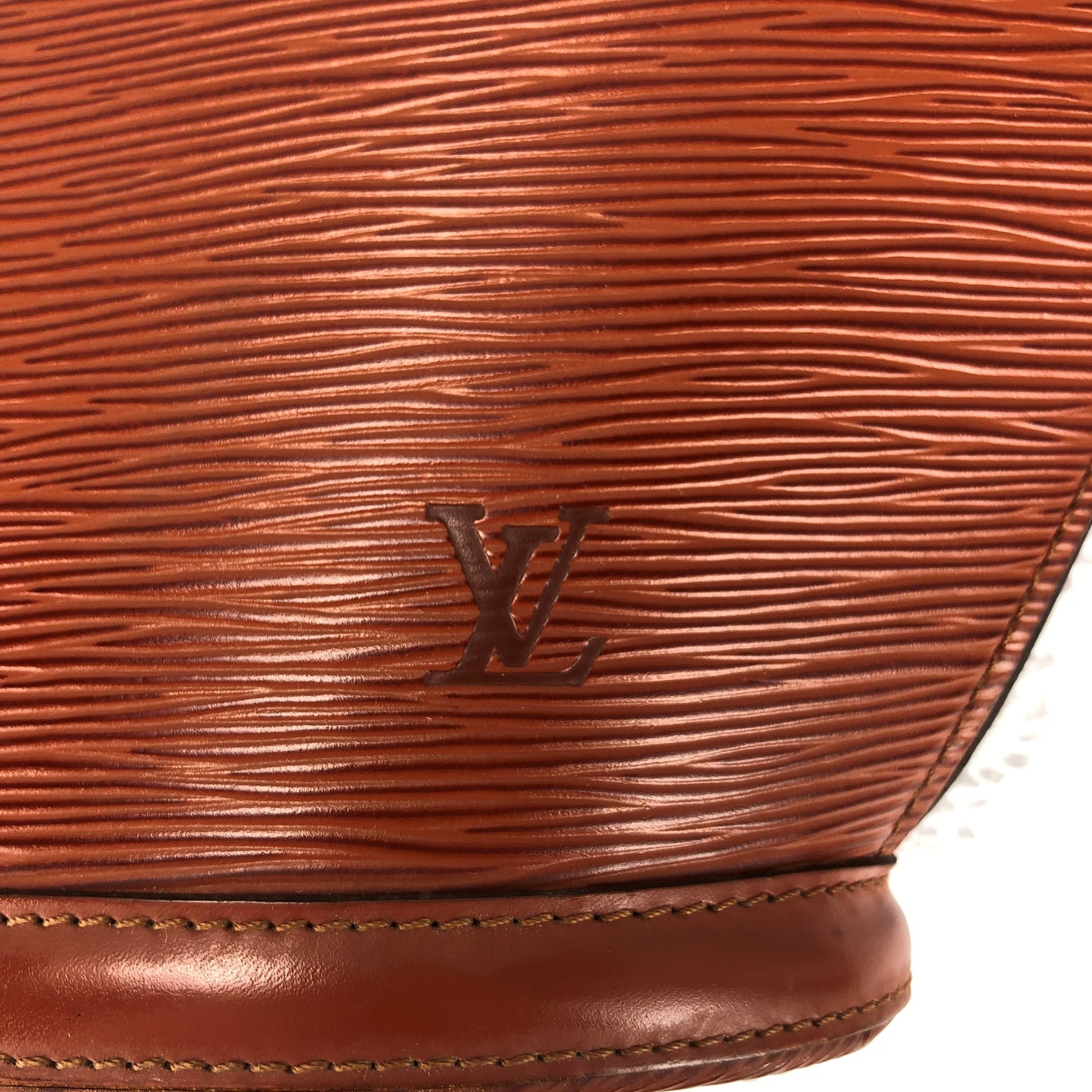 100 % Authentic Louis Vuitton EPI Saint-Jacques M52273 (USED) 376-44