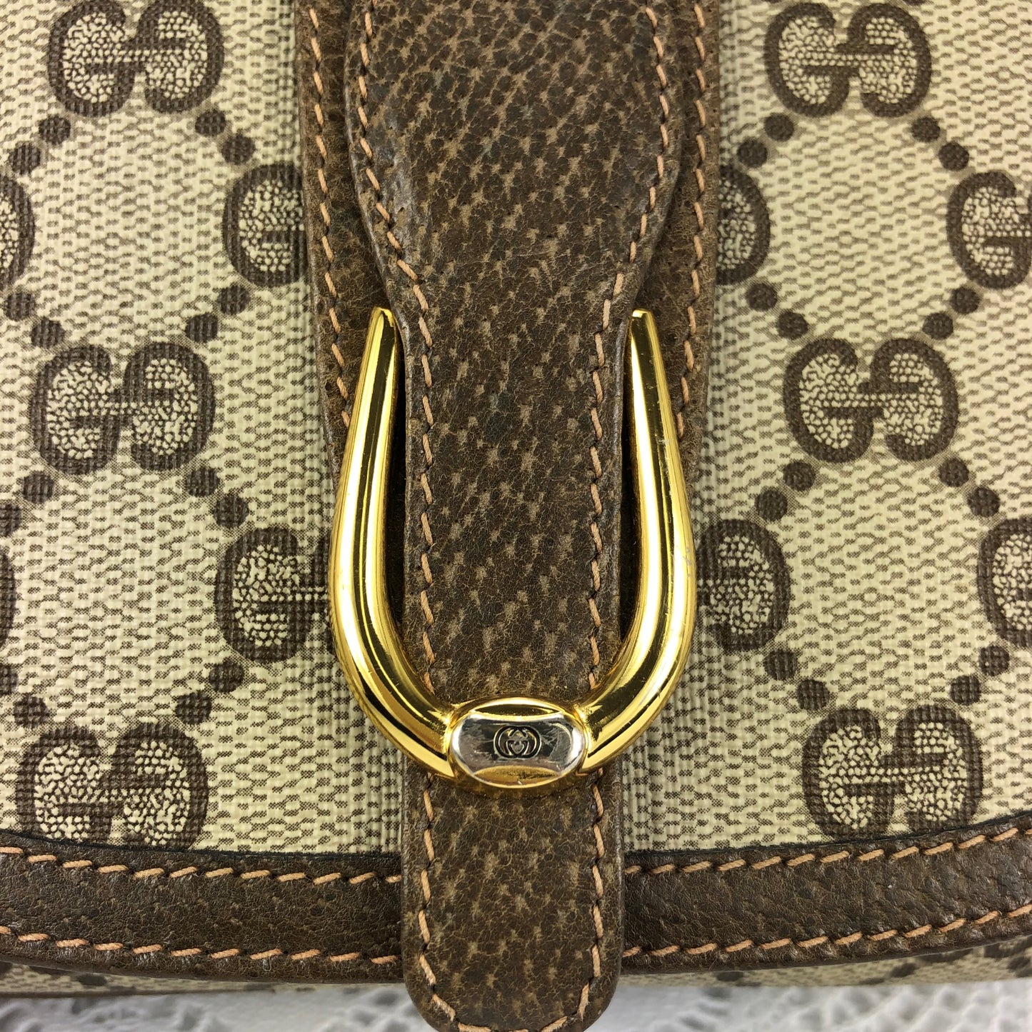 100 % Authentic Gucci GGpattern Sherry PVCshoulder bag (used) 428-55