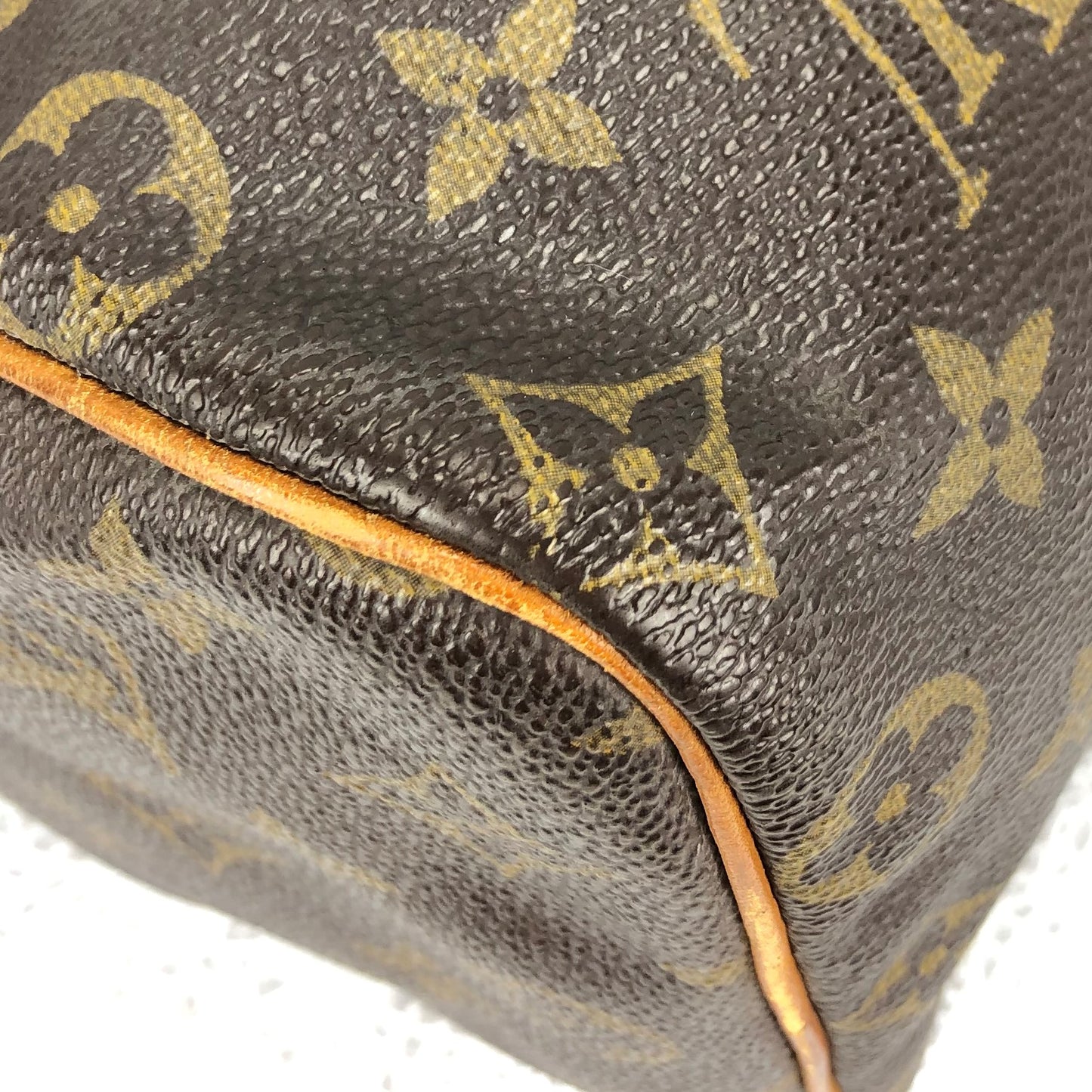 100 % Authentic Louis Vuitton Speedy25 M41528 (USED) 220-33