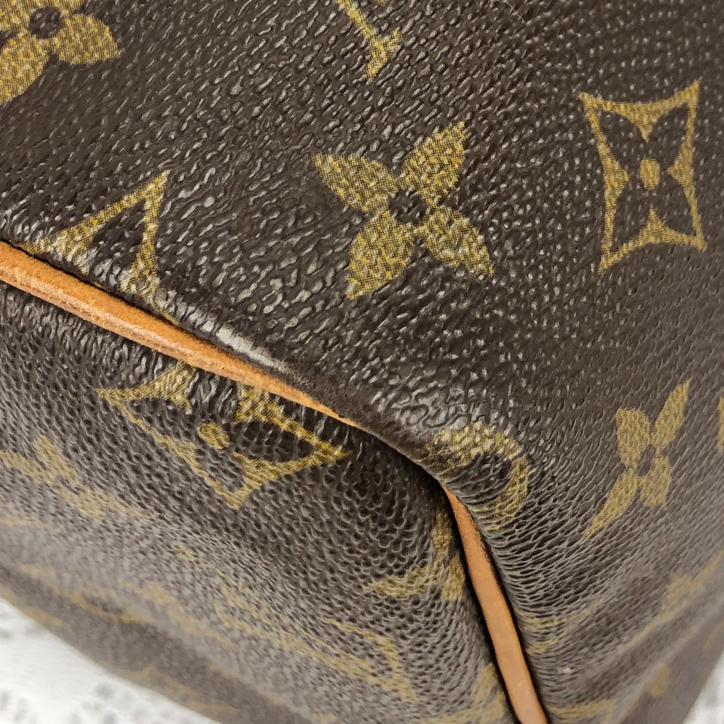 100 % Authentic Louis Vuitton Speedy30 M41526 (USED) 362-44