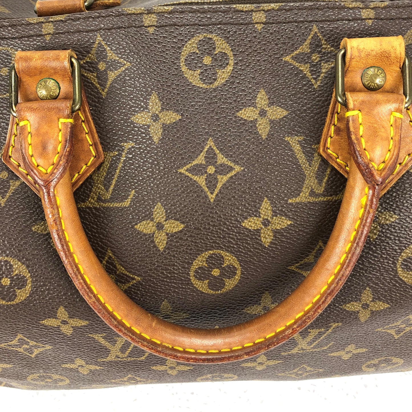 100 % Authentic Louis Vuitton Speedy30 M41526 (USED) 362-44