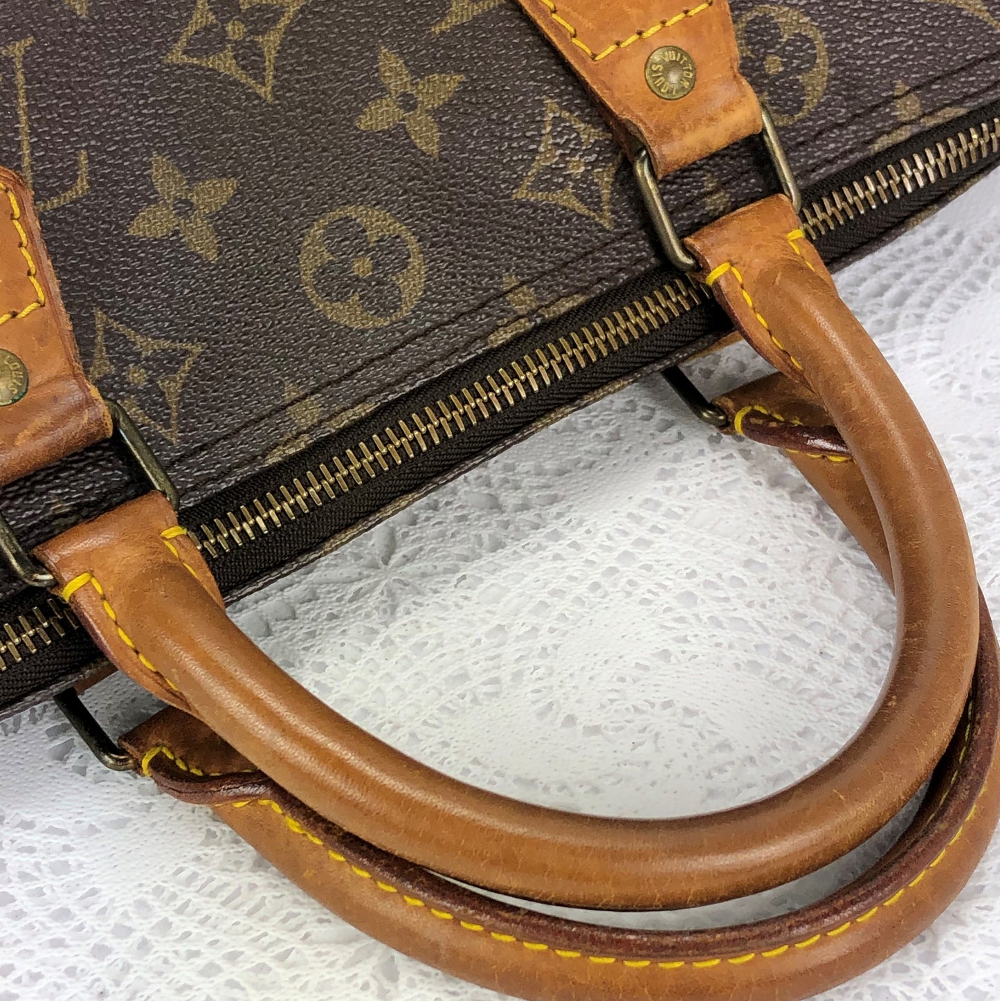 100 % Authentic Louis Vuitton Speedy30 M41526 (USED) 362-44