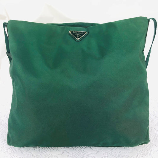 100 % Authentic Prada Nylon Shouder Bag (USED) 476-66
