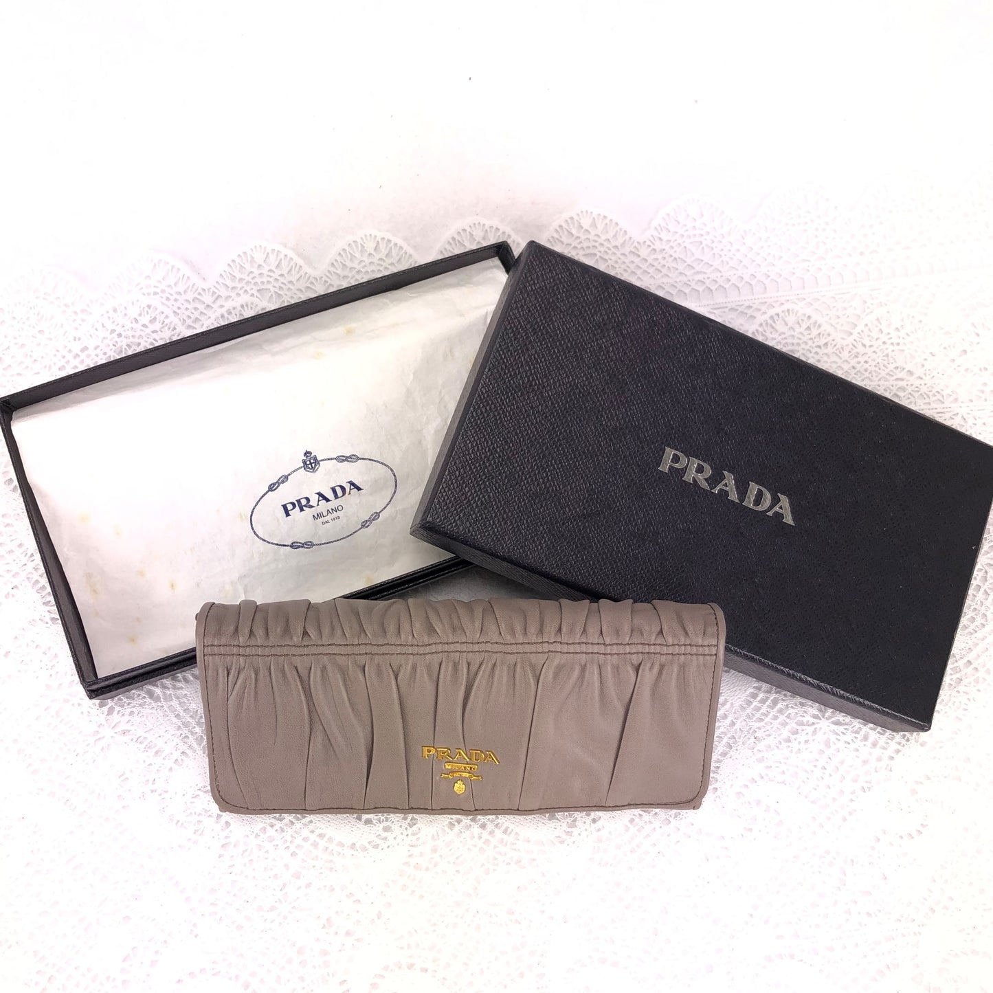 100 % Authentic Prada Leather Wallet (USED) 493-66