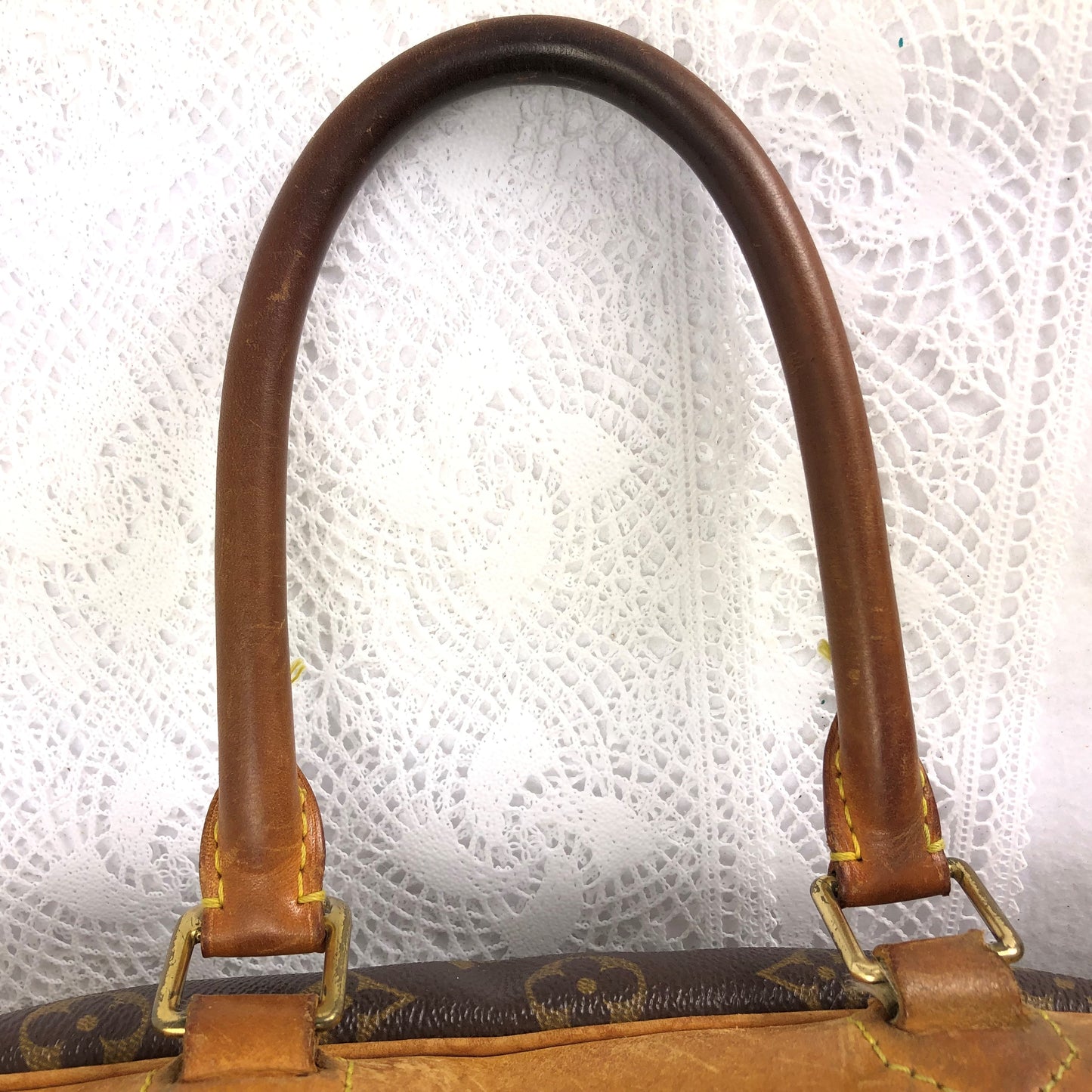 100 % Authentic Louis Vuitton Deauville M47270 (USED) 199-22