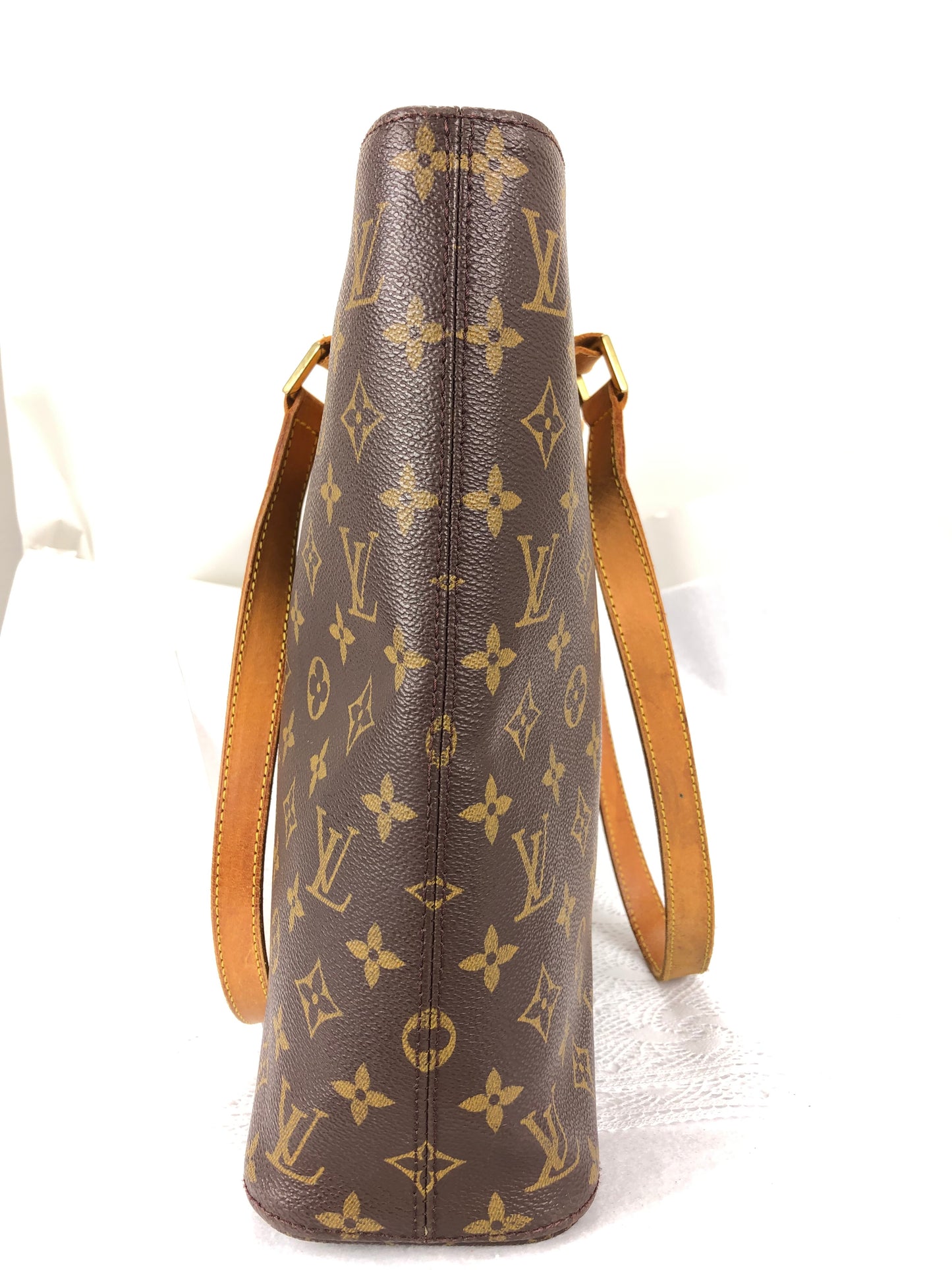 100 % Authentic Louis Vuitton Luco M51155 (USED) 337-44