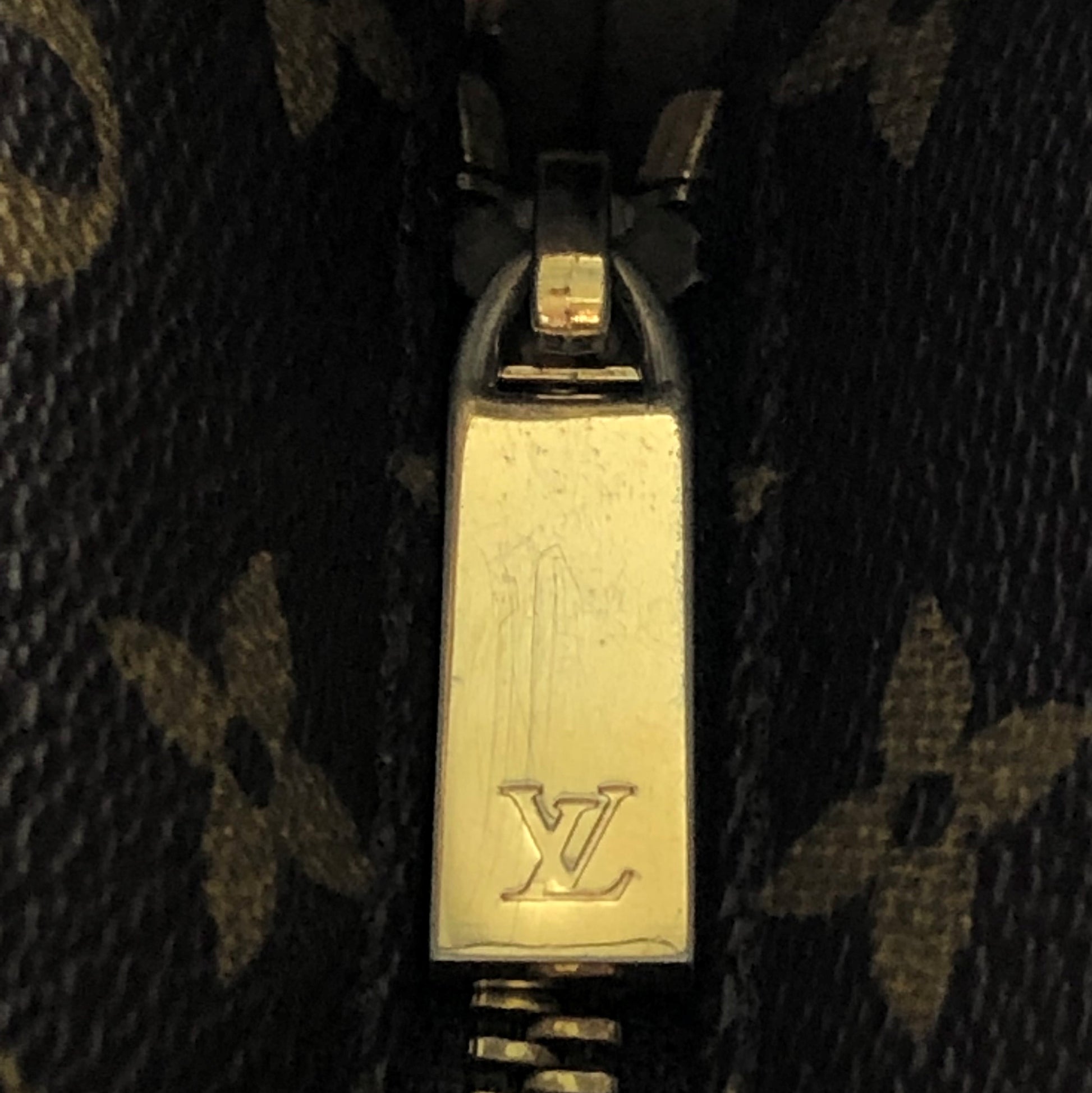 100 % Authentic Louis Vuitton Luco M51155 (USED) 337-44 – Dream