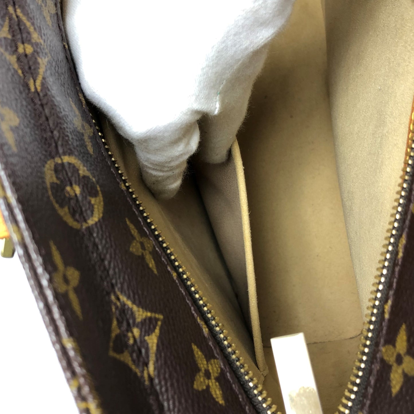 100 % Authentic Louis Vuitton Luco M51155 (USED) 337-44