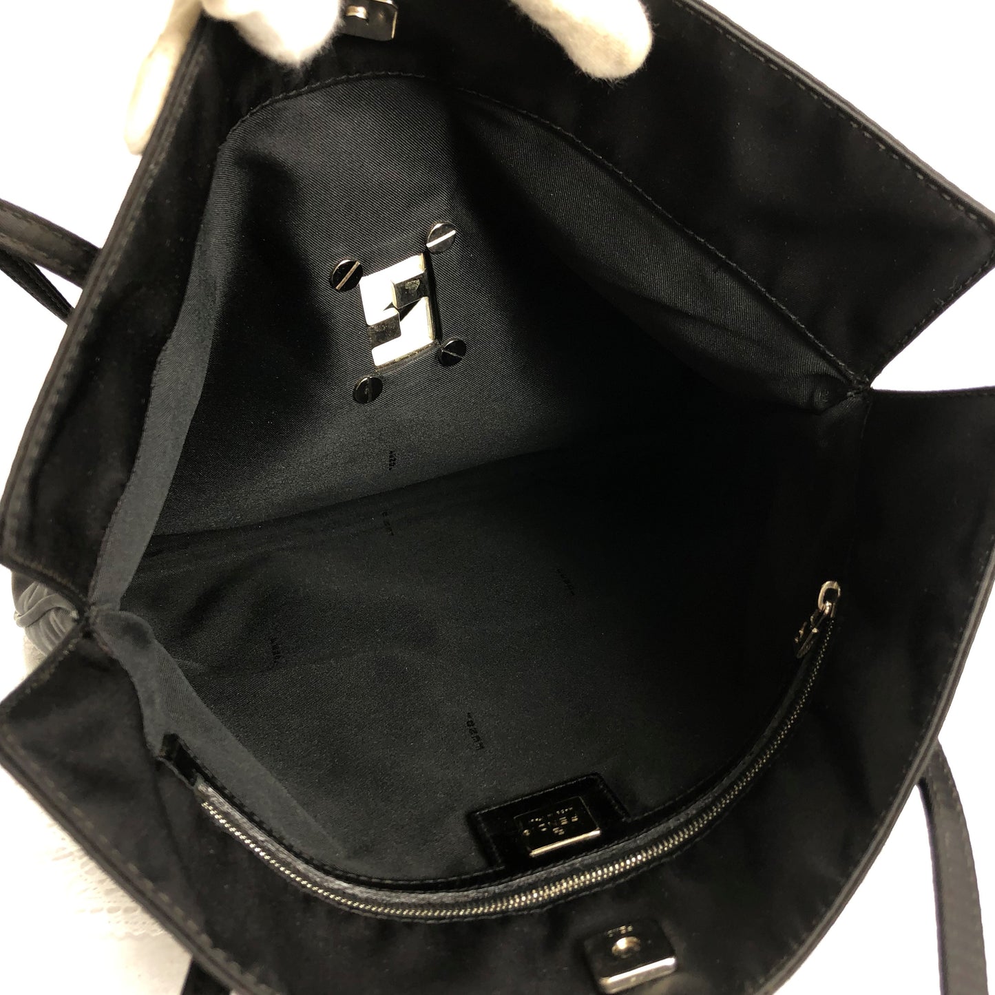 100 % Authentic FENDI  Black nylon fabric tote Bag(USED) 507-77