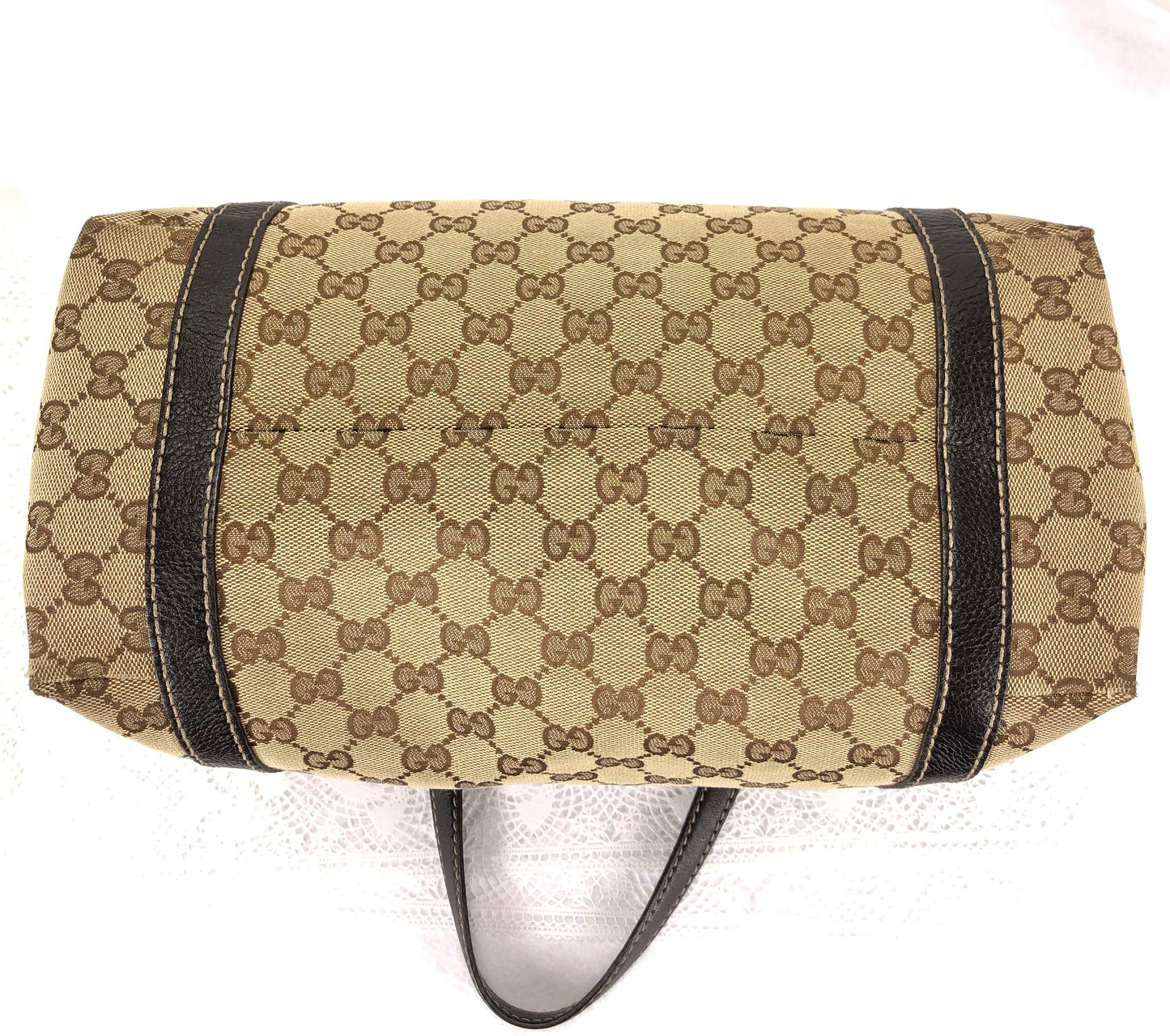 100 % Authentic Gucci GG Canvas Tote Bag (USED) 506-77