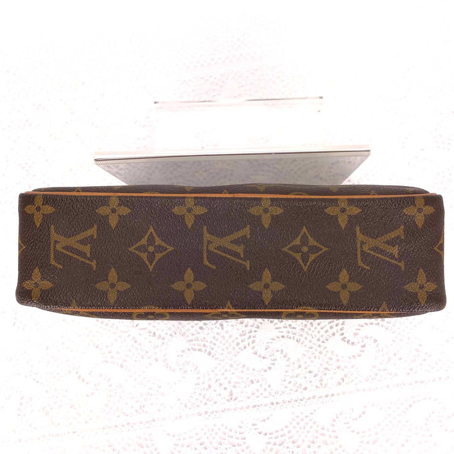 100 % AuthenticLouis Vuitton Monogram Compiegne 23 M51847 (USED) 502-77