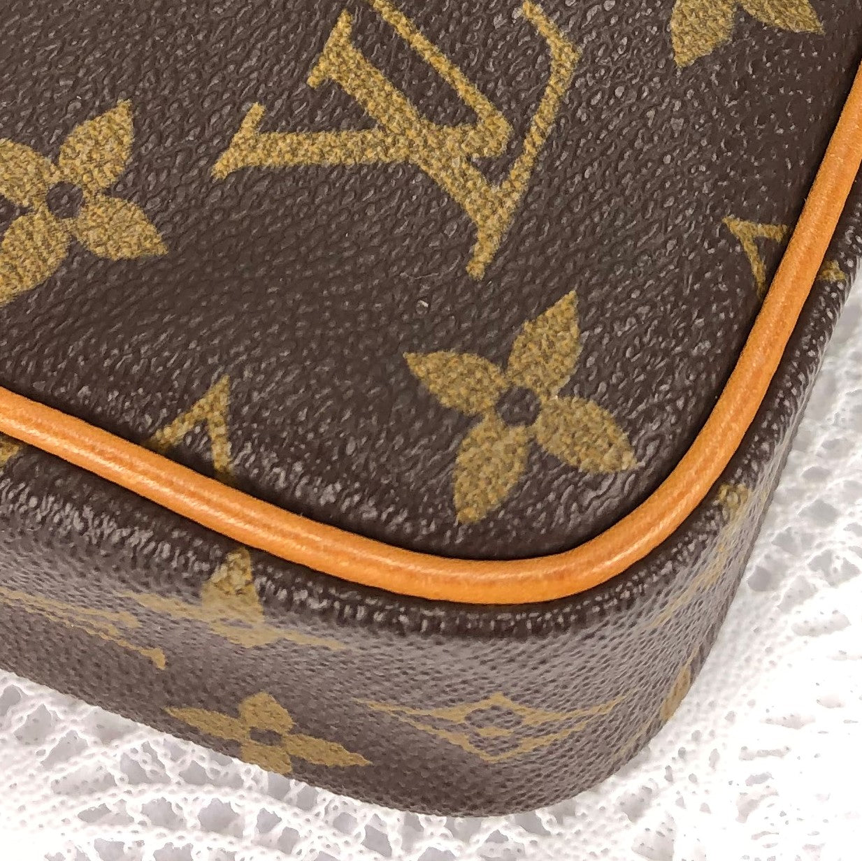 100 % AuthenticLouis Vuitton Monogram Compiegne 23 M51847 (USED) 502-77