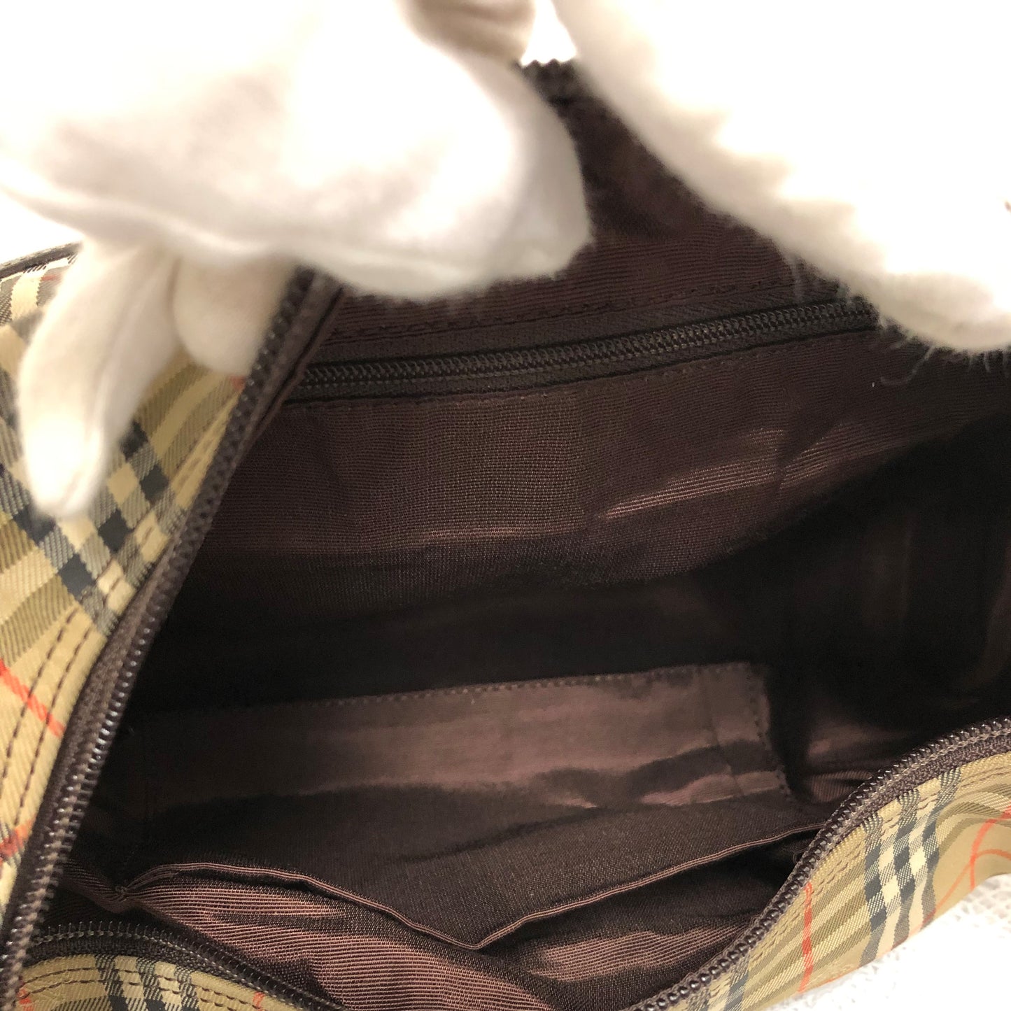 100 % Authentic Burberry Nova Check Canvas one shoulder bag(USED) 517-77
