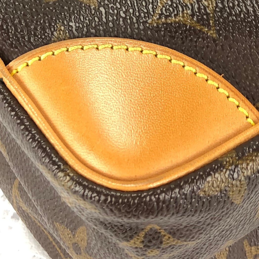 100 % Authentic Louis Vuitton  Shoulder Bag Cross Body Amazone M45236 511-77(used)