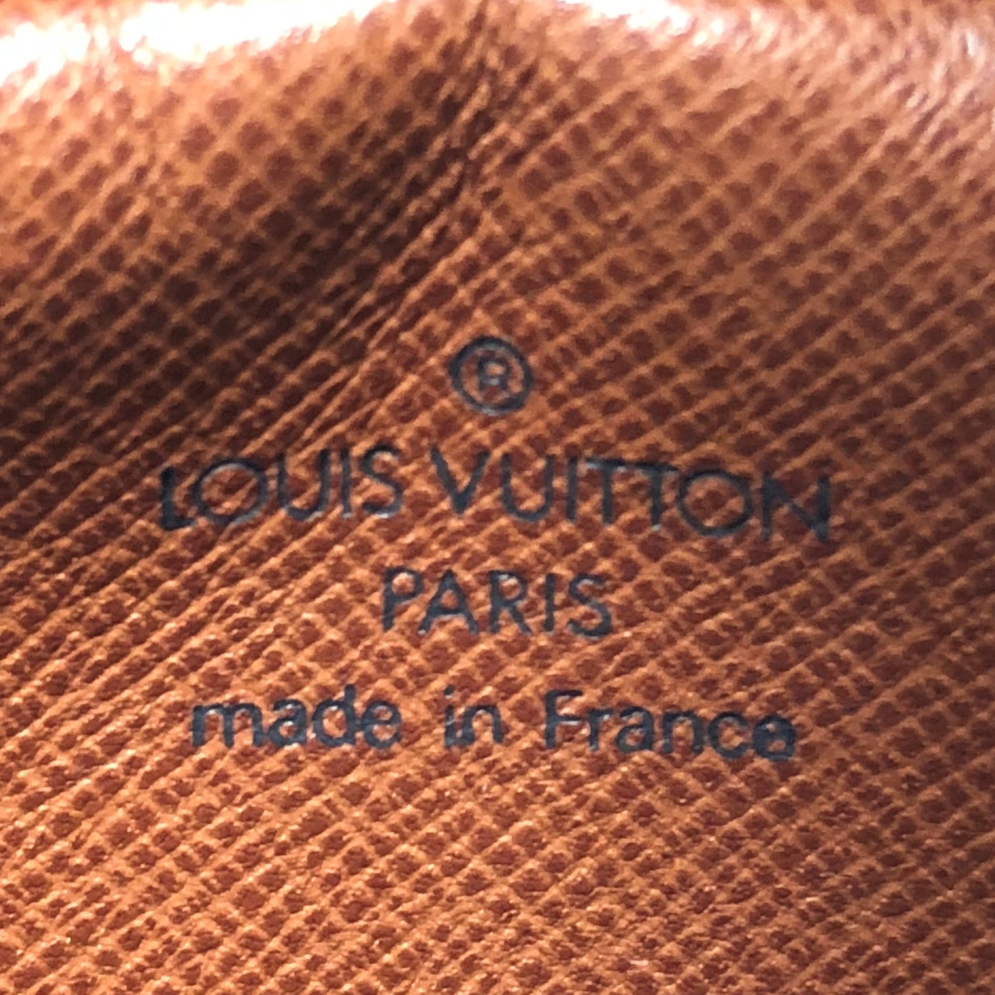 100 % Authentic Louis Vuitton  Shoulder Bag Cross Body Amazone M45236 511-77(used)